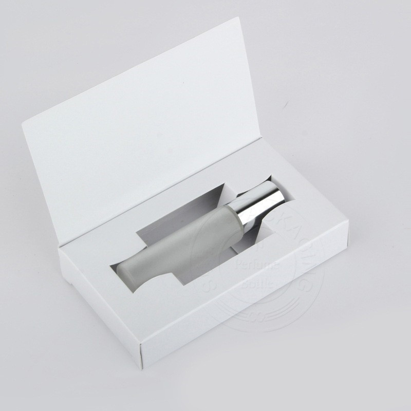 Scatola bianca + coperchio argento