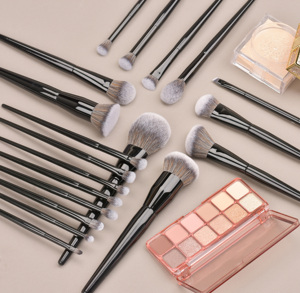 DailyQueen <span class=keywords><strong>ELF</strong></span> Juego de 19 Brochas de Maquillaje de Alta Calidad con Mango de Madera Negro Mate y Pelo Sintético para Rostro y Corrector, con Logotipo Personalizado - Product Image 2
