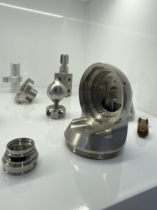 Servicio de Mecanizado CNC de Precisión Personalizado en Fábrica con Certificación ISO9001, Piezas de Aluminio y Acero Inoxidable, Fresado, Torneado y Perforación Personalizados - Product Image 3