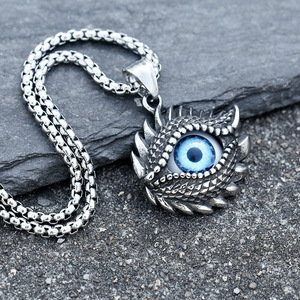 Yunnique Collier Pendentif Œil Turc en Acier Inoxydable, Design Pointe Œil Bleu, Bijou Unisexe Tendance - Product Image 3