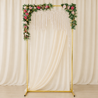 Arche de mariage dorée de 200 cm avec guirlande florale et franges pour événements en hôtel, jardin ou salle de bal