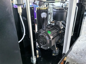 มอเตอร์ลมแบบหล่อลื่น Huitong Xinda 3kw/4HP 5.5kw/7.5HP ระบายความร้อนด้วยอากาศ แบบพกพา สะดวก ใช้กับเครื่องอัดลมแบบสกรู AC - Product Image 6