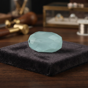 Vente en gros de pierres précieuses naturelles faites à la main en aquamarine laiteuse, taillées en forme de goutte, 9x13MM, pour la fabrication de bijoux en argent et or Gopika - Product Image 3