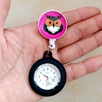 Montre de poche rétractable en silicone avec motif de hibou mignon, pour infirmière, médecin, cadeau médical, badge rétractable, clip, horloge à quartz