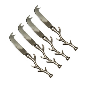 Cuchillo de queso de acero inoxidable con mango de diseño de asta chapada en plata utilizado como herramientas y artilugios de cocina para hoteles - Product Image 1