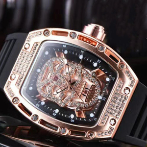 Reloj Automático de Alta Calidad Estilo RM 052 con Calavera Adornada con Diamantes en Oro Rosa y Correa de Goma Naranja - Product Image 4
