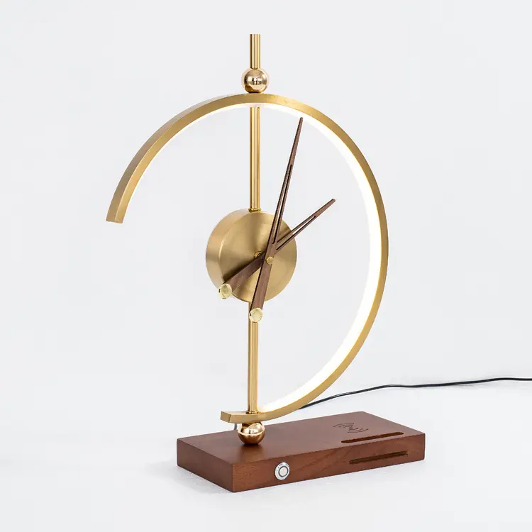 最高の価格卸売調光可能な高級時計家の装飾のための高速ワイヤレス充電器付きモダンな木製ベースデスクランプ