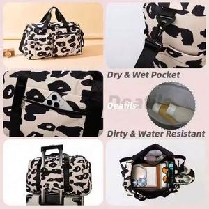 Sac de voyage de week-end imperméable à grande capacité avec imprimé léopard tendance, compartiment pour chaussures, idéal pour la salle de sport - Product Image 3