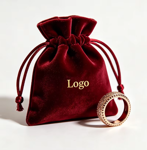 Sac de rangement en velours, sac à cordon en velours à base de soie, pochette souple résistante à l'usure, sac d'emballage cadeau cosmétique avec logo personnalisé par estampage à chaud - Product Image 2
