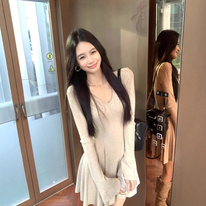 French Style V-neck Long Sleeve Knit Dress Women Natural Waist A-line Breathable Simple Design Shop Wear - Product Image 1