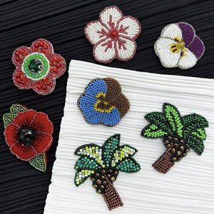 Handmade Red <span class=keywords><strong>Flower</strong></span> đính cườm chắp vá PVC sắt-on THÊU ĐÍNH cho túi quần áo cây dừa lỗ sửa chữa cảm thấy chất liệu - Product Image 3