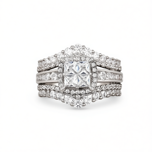 Anillo de Compromiso con Diamante Corte Princesa para Mujer en Oro Blanco, con Diamantes Naturales Certificados, Diseño Clásico Halo Q279 - Product Image 1