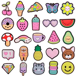 Breloques de chaussures en PVC 2D mignonnes et tendance, décorations de sabots Kawaii sur le thème des desserts, animaux et fleurs, durables, personnalisables en couleur et taille - Product Image 1