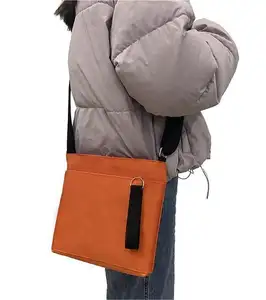 Groothandel China Fabriek Verkoop Oranje Kinderen Messenger Bag Kid Reizen Schoudertassen Met Verstelbare Crossbody Riem