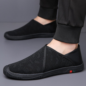 รองเท้าผ้าตาข่ายแบบสวมสำหรับผู้ชาย ระบายอากาศได้ดี พื้นนุ่ม ส้นเตี้ย สไตล์ลำลอง เหมาะสำหรับเดิน - Product Image 4