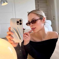 Coque de téléphone portable en silicone souple pour iPhone 16 15 14 Pro Max X Xs XR 13 12 Mini 11 6 7 8 Plus, étui portable pour rouge à lèvres et maquillage
