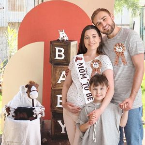 Decorazioni per <span class=keywords><strong>Baby</strong></span> Shower a Tema Western Marrone, Distintivi per Futura Mamma e Futuro Papà, Fascia 'Mom to Be' per Festa a Tema Cowboy - Product Image 3