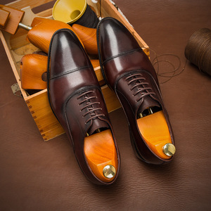 Chaussures en cuir très demandées, style anglais, brogues d'affaires en cuir de vache, chaussures Oxford formelles faites à la main pour hommes, best-seller - Product Image 3