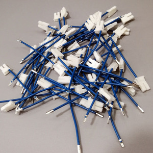 2 دبوس غير مقاوم للماء مع نهاية Sinle الأسلاك الكهربائية المعلبة تسخير الجمعية كابل - Product Image 3