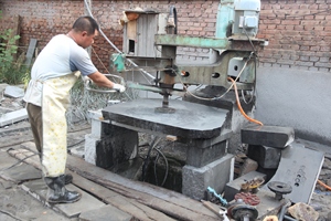 Cubetti di Basalto Nero Naturale Sottile Rettangolare <span class=keywords><strong>per</strong></span> Bordi di Parchi, Giardini, Cortili, <span class=keywords><strong>Vialetti</strong></span>, Marciapiedi e Sentieri - Product Image 5