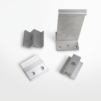 Profils en aluminium extrudé de haute qualité et à prix compétitif, grande quantité disponible pour les cadres photovoltaïques, les supports de montage et les accessoires