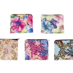 Sacs fourre-tout de qualité supérieure en sublimation, logo imprimé personnalisé, sac à main de grande taille, sacs fourre-tout de shopping à fleurs - Product Image 6