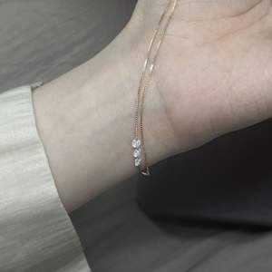 Collar de Plata de Ley S925 con Tres Diamantes, Diseño Exquisito con Luz Concentrada, Sensación de Lujo Dulce y Sofisticado - Product Image 4