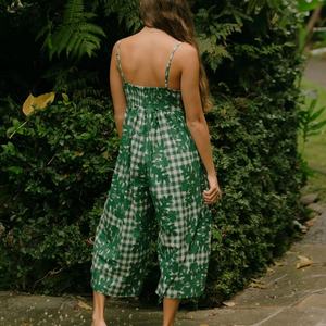 Combinaison ample à bretelles élégante à imprimé hawaïen pour femmes, vente en gros d'usine, combinaison en coton biologique personnalisée - Product Image 4