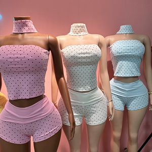 Completo da donna 2026 con stampa a pois, top corto senza spalline e pantaloncini, set 2 pezzi casual e carino stile Y2K per ragazze e donne - Product Image 4