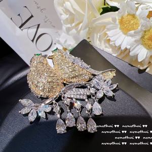 เข็มกลัดรูปนกฮัมมิงเบิร์ดโบราณ ซานตา มาเรีย ประดับเพชรซิคอนไล่สี ชุบไทฮิติ คริสตัล สำหรับงานแต่งงาน ของขวัญทองแดง - Product Image 1