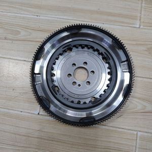 Pièces automobiles DSG 0AM <span class=keywords><strong>Kit</strong></span> d'<span class=keywords><strong>embrayage</strong></span> à double disque de <span class=keywords><strong>volant</strong></span> 0AM198142L 0AM141017CP 0AM198140B 602000100 Modèle pour voiture - Product Image 4