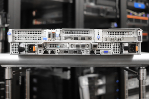 Serveur en rack PowerEdge R750 2U avec double alimentation, processeur Xeon Gold 6338 2G, 32 Go de DDR4, SSD de 1,92 To, garantie de 3 ans, en stock - Product Image 4