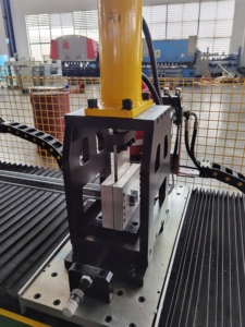 Vor verzinkter Stahl Verzinkter Stahl Federbein kanal C Typ Fliesen herstellungs maschine In <span class=keywords><strong>China</strong></span> Solarst reben kanal Rollform maschine - Product Image 4