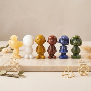 Figuras <span class=keywords><strong>de</strong></span> Personajes <span class=keywords><strong>de</strong></span> Dibujos Animados Talladas a Mano en Piedras Preciosas Naturales, Snoopy, Charlie Brown, Estatuas <span class=keywords><strong>de</strong></span> Cristal para Decoración del Hogar, Venta al Por Mayor - Product Image 3