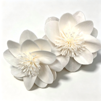 Diffuseur de parfum artisanal en bois de camélia blanc personnalisé pour la décoration de la maison, des mariages et des fêtes