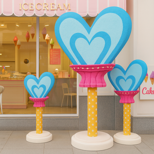 Sculpture romantique en forme de cœur bleu pour vitrine de confiserie, statue brillante en fibre de verre pour boutique de desserts - Product Image 2