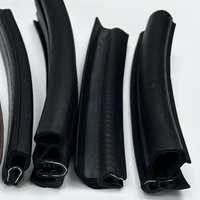 Bande d'étanchéité en mousse de silicone Produits en caoutchouc Bande de caoutchouc Profil EVA Mousse Adhésive Joints de porte de voiture Bande d'étanchéité en caoutchouc
