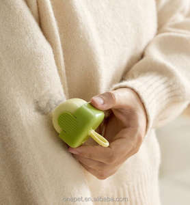 <span class=keywords><strong>Brosse</strong></span> <span class=keywords><strong>à</strong></span> cheveux en plastique multifonctionnelle réutilisable Rouleau autocollant autonettoyant et collant pour manteaux, <span class=keywords><strong>vêtements</strong></span> et couvertures-pour chiens - Product Image 1