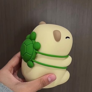 ไฟกลางคืนซิลิโคนรูปคาปิบารา เปลี่ยนสีได้ 7 สี ไฟ LED ชาร์จ USB ได้ โคมไฟข้างเตียงเด็กน่ารัก โคมไฟรูปสัตว์สำหรับห้องเด็ก - Product Image 2