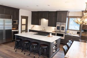 Meubles de cuisine sur mesure OEM CANA, style shaker traditionnel, armoires en bois peint foncé de luxe avec grand îlot central pour projet d'appartement - Product Image 5