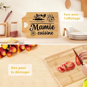 Planche à découper rectangulaire avec poignée en forme de cœur gravée par la grand-mère - <span class=keywords><strong>Cadeau</strong></span> d'anniversaire pour la grand-mère, personnalisable, 30x21cm, bambou naturel, 1cm d'épaisseur - Product Image 2