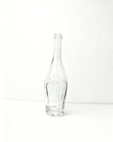 Bouteille de vodka et de whisky en verre flint de luxe de 700 ml de qualité supérieure personnalisée avec bouchon pour l'emballage de la tequila, de la vodka, du gin et du rhum