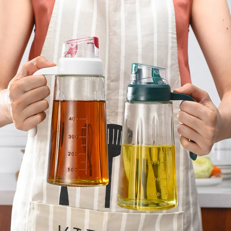 Bulk 630 Ml Auto Flip Clear Glass Sauce and Vinegar Bottle Olive Oil Dispenser for Kitchen Oil Cooking