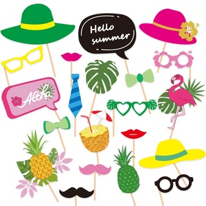 Nuevo Set de 21 Accesorios para Fotos con Diseño de Piña Hawaiana, Estampado Aloha de Verano, para Fiestas en la Playa, Temática Tropical - Product Image 1