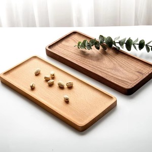 Plateau carré en bois massif, noyer et hêtre, design minimaliste, pour servir des fruits, des en-cas, du pain - Product Image 4