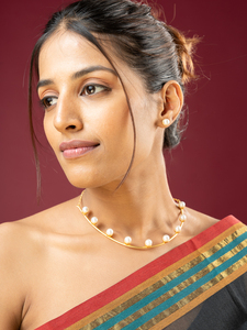 Parure de bijoux de créateur faite à la main en plaqué or avec perles pour femme, collier et boucles d'oreilles de luxe pour mariée, mariage, soirée et occasions spéciales - Product Image 6