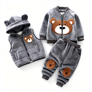 Vêtements pour enfants, nouvelles arrivées hiver 2026, ensemble trois pièces à capuche pour bébés, tout-petits, garçons et filles, style coréen, polyester - Product Image 1