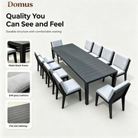 Ensemble de salle à manger d'extérieur moderne, durable et confortable, chaises en aluminium résistantes aux intempéries, meubles de patio pour villa et hôtel