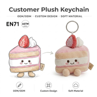 Porte-clés en peluche personnalisés OEM, mignons, en forme de gâteau, design sur mesure, pendentifs en peluche, mascotte de marque pour boulangerie, cadeau promotionnel en gros