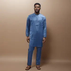 2024 Novo vestido africano masculino personalizado estilo étnico Thawb com desenho estampado disponível em tamanhos XXL XL feito de poliéster